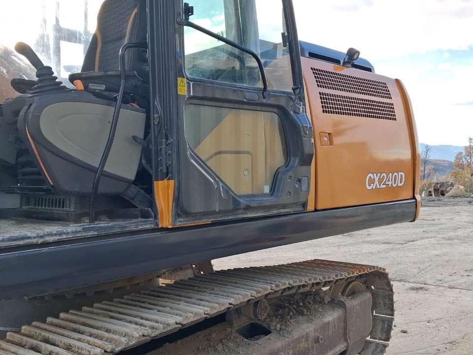 Case CX240D TRIPLICE Foto 4