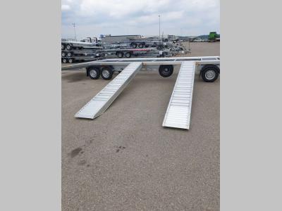 Coppia di rampe in alluminio Lunghezza 4.000 mm - Portata 12.800 kg in vendita da Progetto Rampe