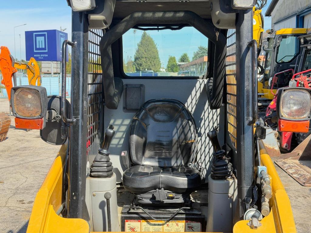 Caterpillar 226 Foto 7
