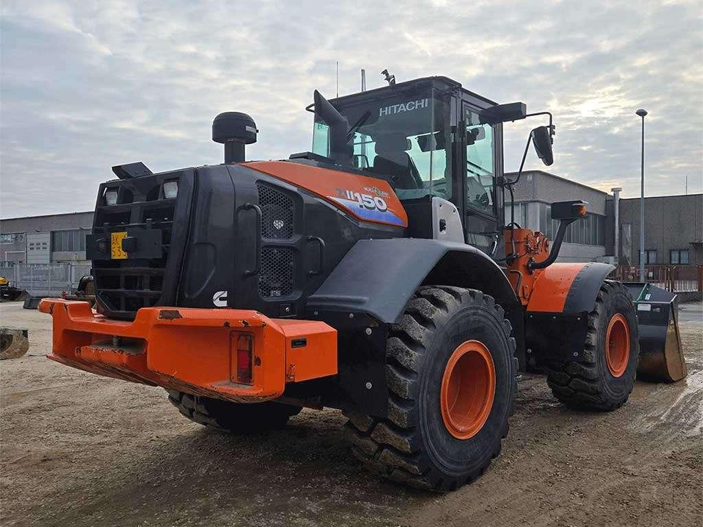 Hitachi ZW150-6 Foto 3