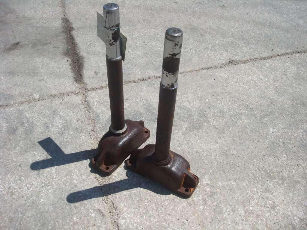Forcella ruota folle per Fiat Allis AD10-FL10B-FL10C (codice 76008544) Foto 4