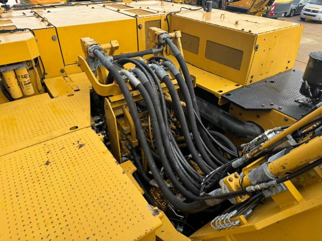 Caterpillar 374FL Foto 20