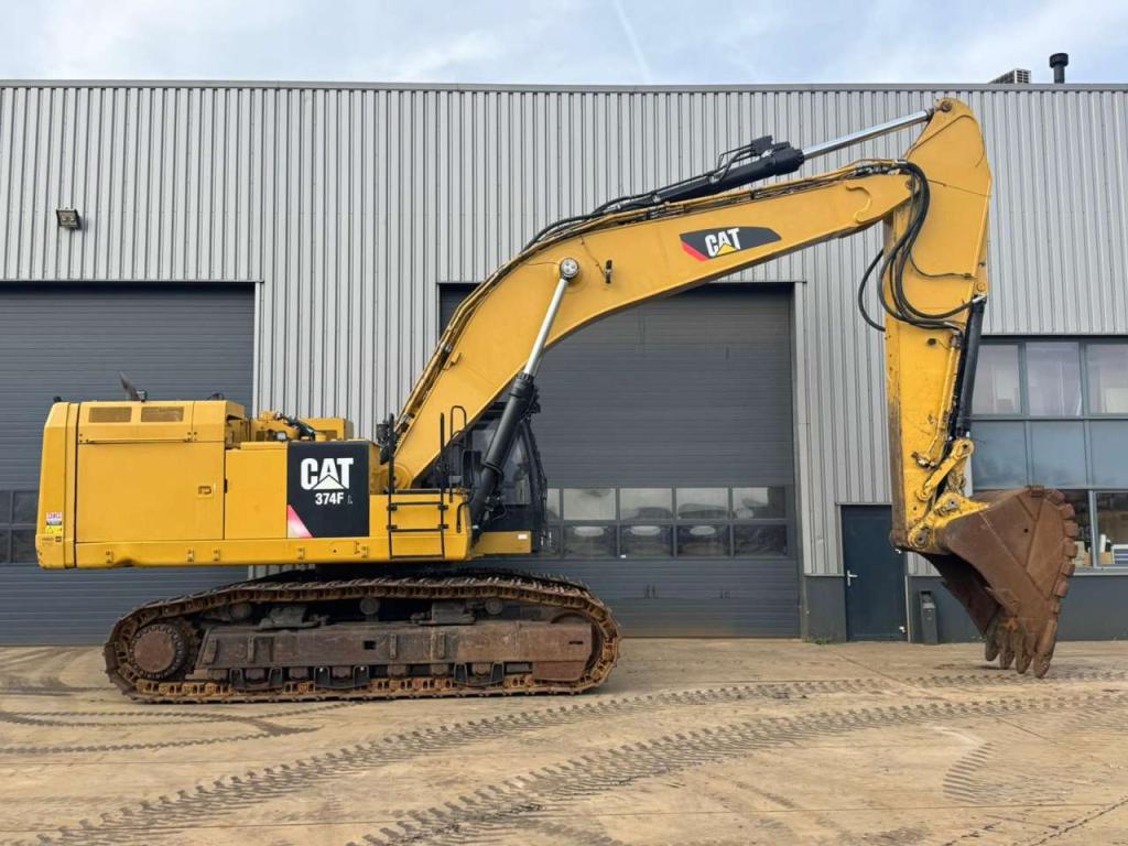 Caterpillar 374FL Foto 5