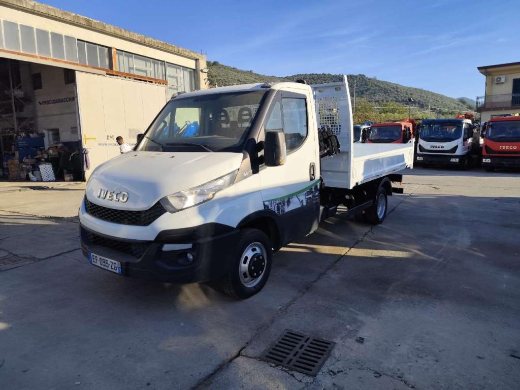 Iveco DAILY 35-150 Foto 2