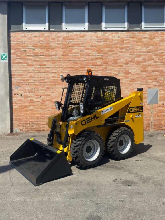Gehl R135 Foto 1