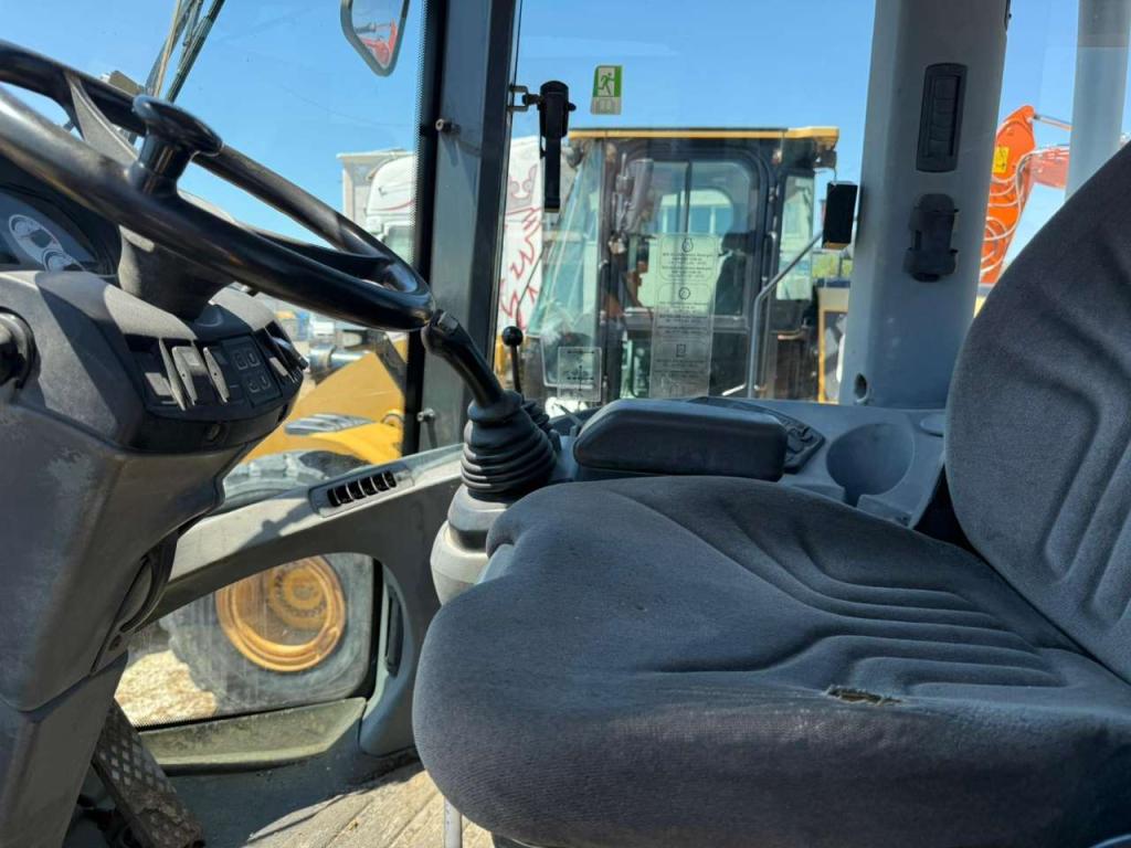 New Holland W130B Foto 8