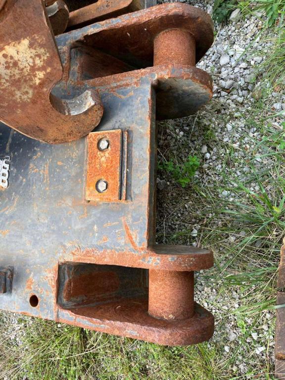 S3 for 35-43 ton excavators Attachment plate Foto 4