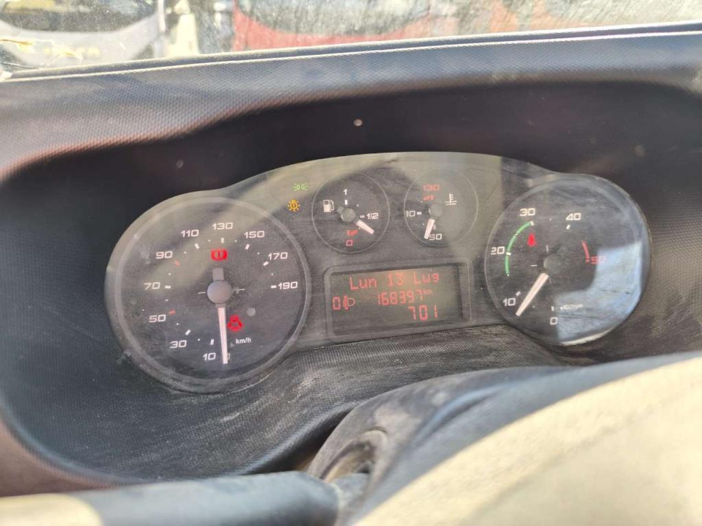 Iveco DAILY 35-130 Foto 17