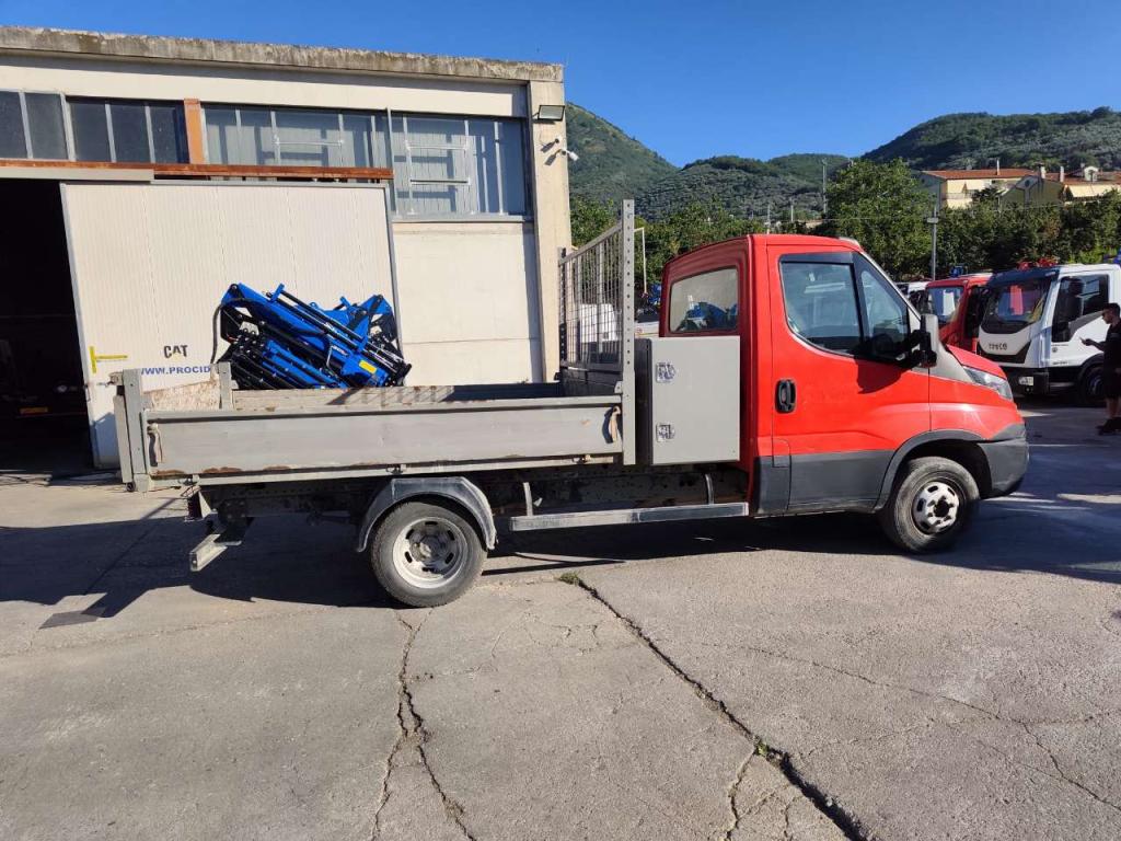 Iveco DAILY 35-130 Foto 26