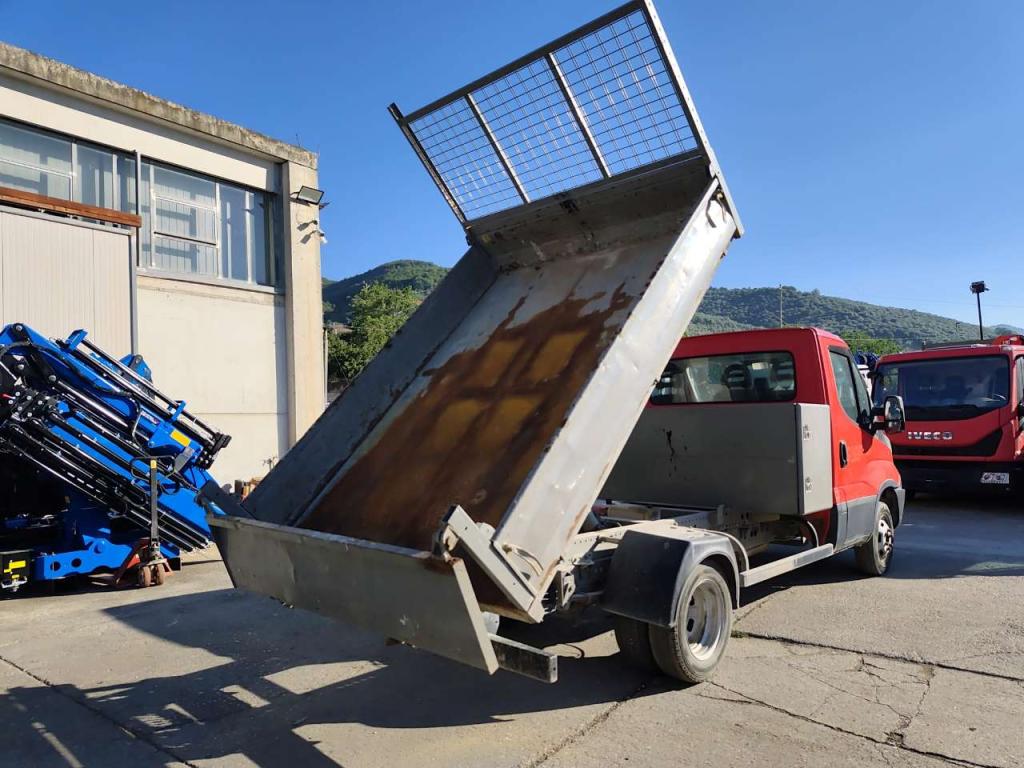 Iveco DAILY 35-130 Foto 3