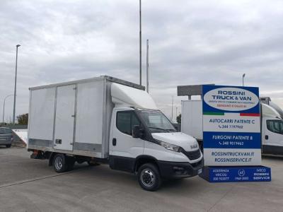 Iveco Daily in vendita da Rossini Truck & Van Srl