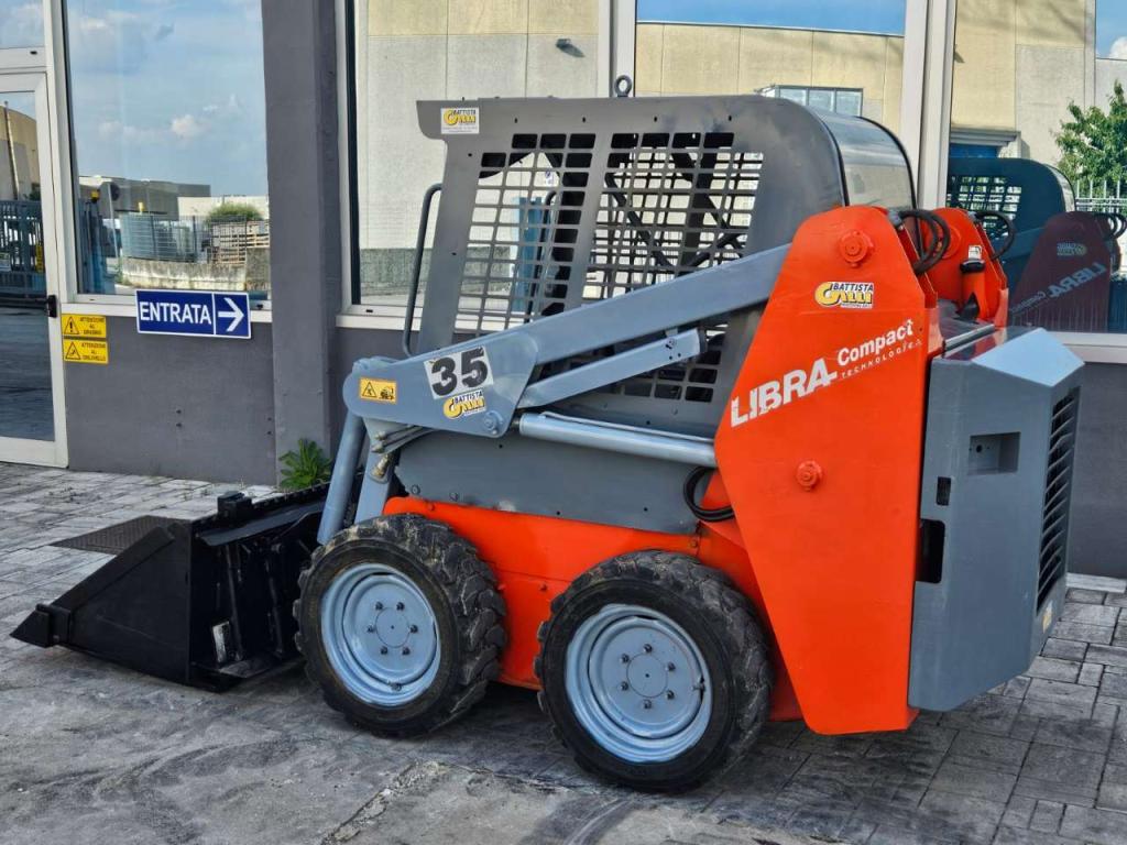 Libra 635 Foto 2