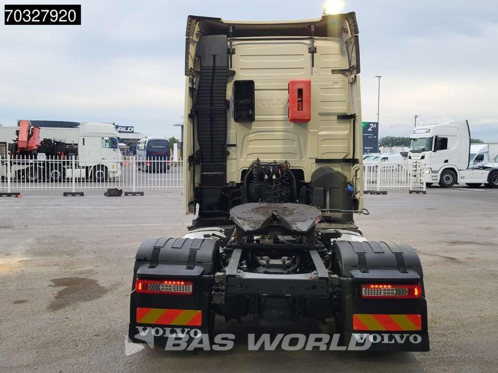 Volvo FH 460 4X2 Mega 2x Tanks Standklima Hebesattel Foto 10