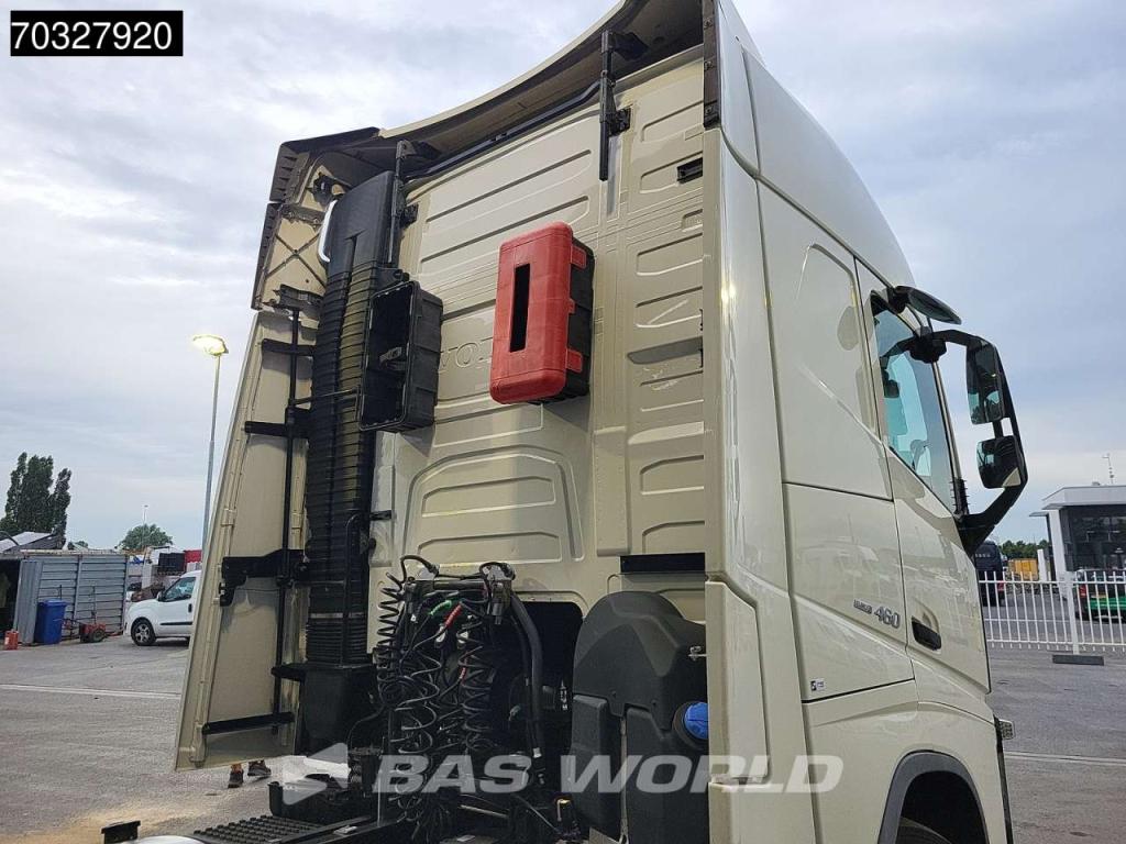 Volvo FH 460 4X2 Mega 2x Tanks Standklima Hebesattel Foto 11