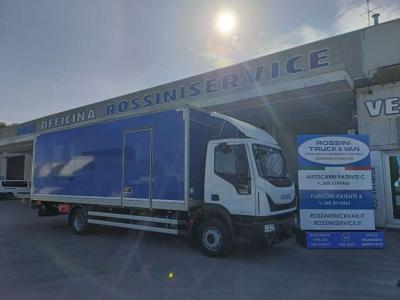 Iveco EUROCARGO 120E19P FURGONATO BOX PORTA LATERALE in vendita da Rossini Truck & Van Srl