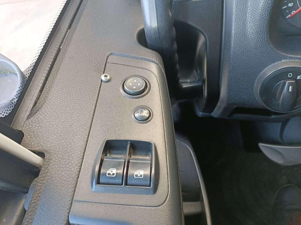 Iveco EUROCARGO 120E19P FURGONATO BOX PORTA LATERALE Foto 18