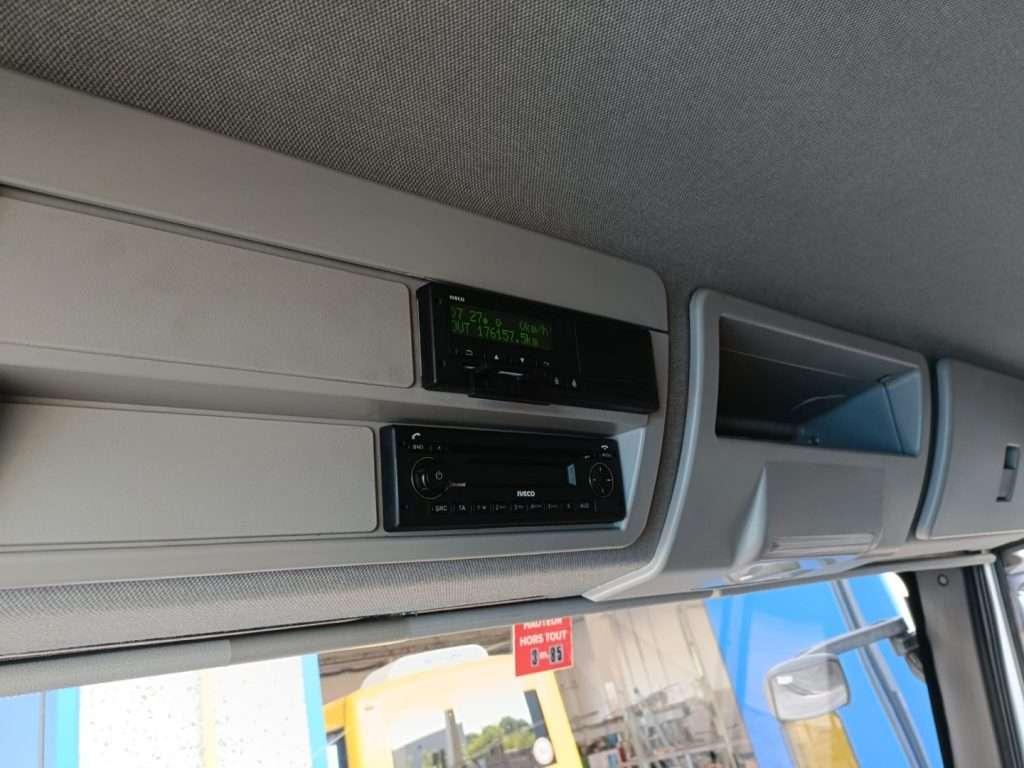Iveco EUROCARGO 120E19P FURGONATO BOX PORTA LATERALE Foto 21