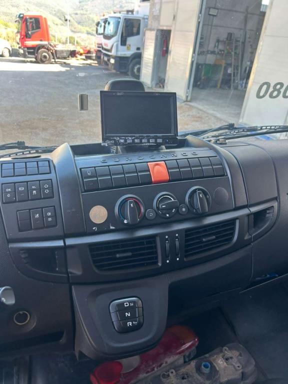 Iveco EUROCARGO CUBE 120-220 Foto 23