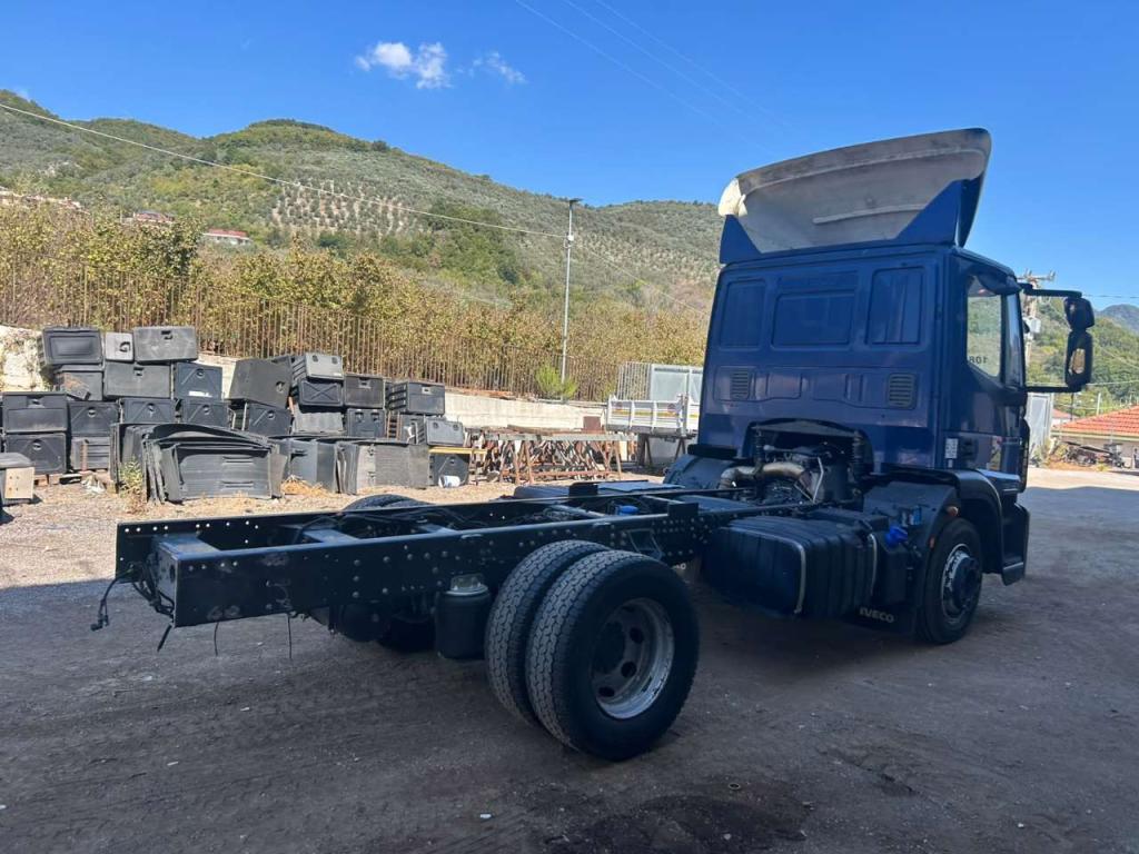 Iveco EUROCARGO CUBE 120-220 Foto 4