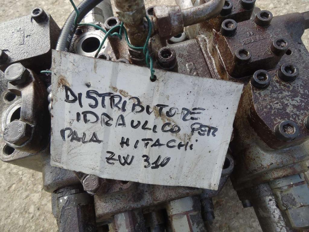 Distributore idraulico per Hitachi ZW310 Foto 5