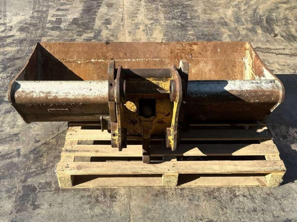 308E con attacco rapido Benna pulizia fossi Foto 5