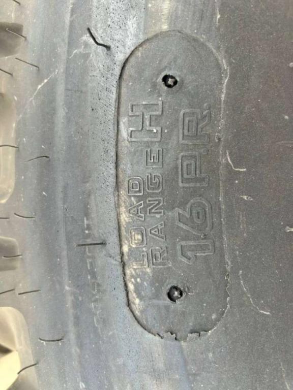 Pneumatico per Komatsu 1000 x 20 Set / 10.00 x 20: 4x2 Tyres Foto 5