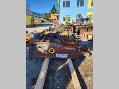 D&A 200V for 18-24 ton excavators in vendita da Balavto