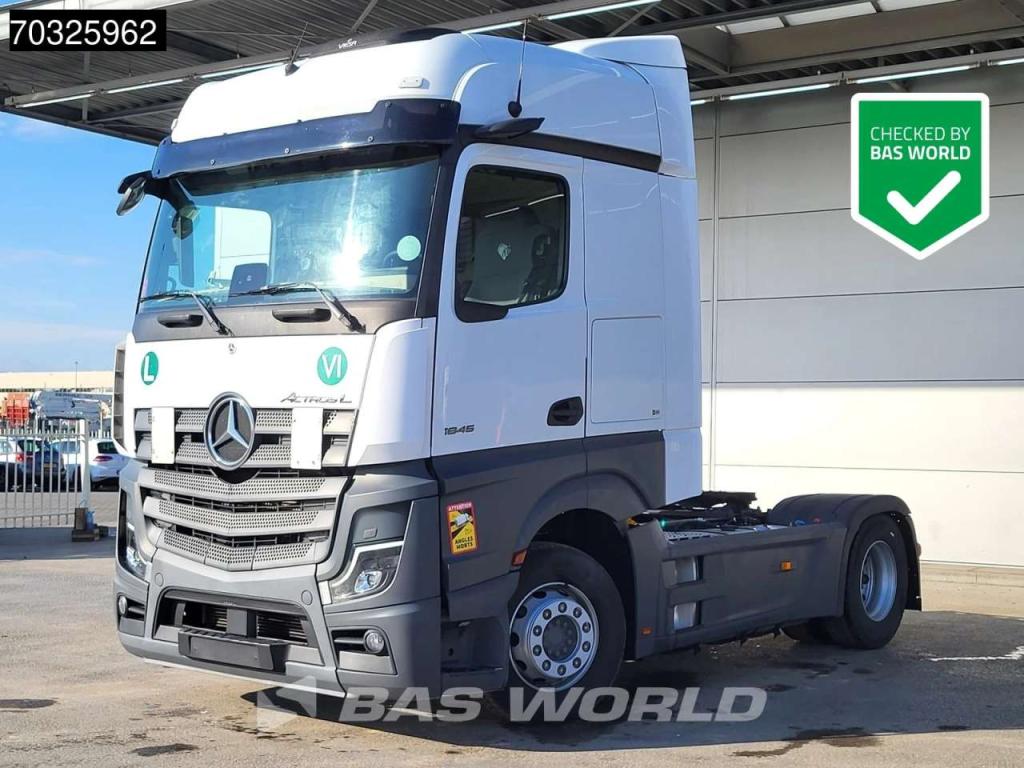 Mercedes-Benz Actros 1845 4X2 BigSpace Retarder 2xTanks Standklima Foto 1