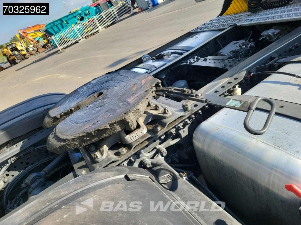 Mercedes-Benz Actros 1845 4X2 BigSpace Retarder 2xTanks Standklima Foto 16