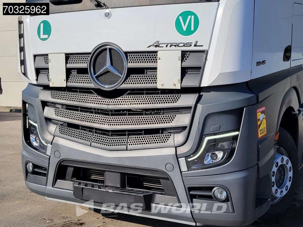 Mercedes-Benz Actros 1845 4X2 BigSpace Retarder 2xTanks Standklima Foto 8
