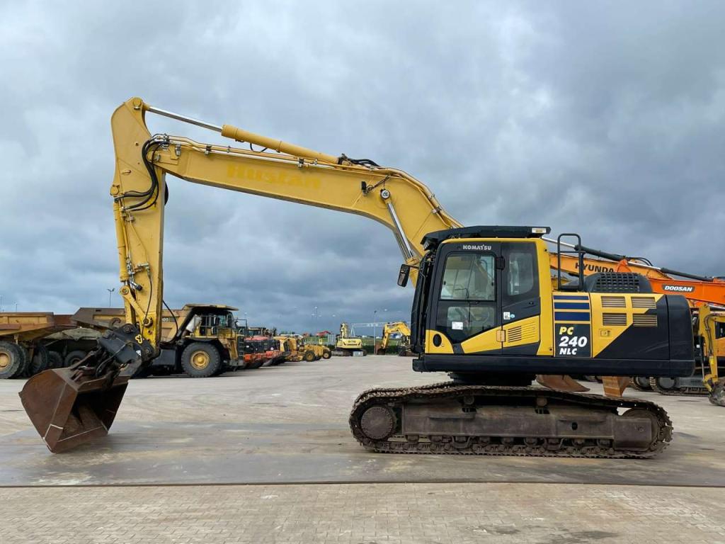 Komatsu PC240NLC-10 Foto 1