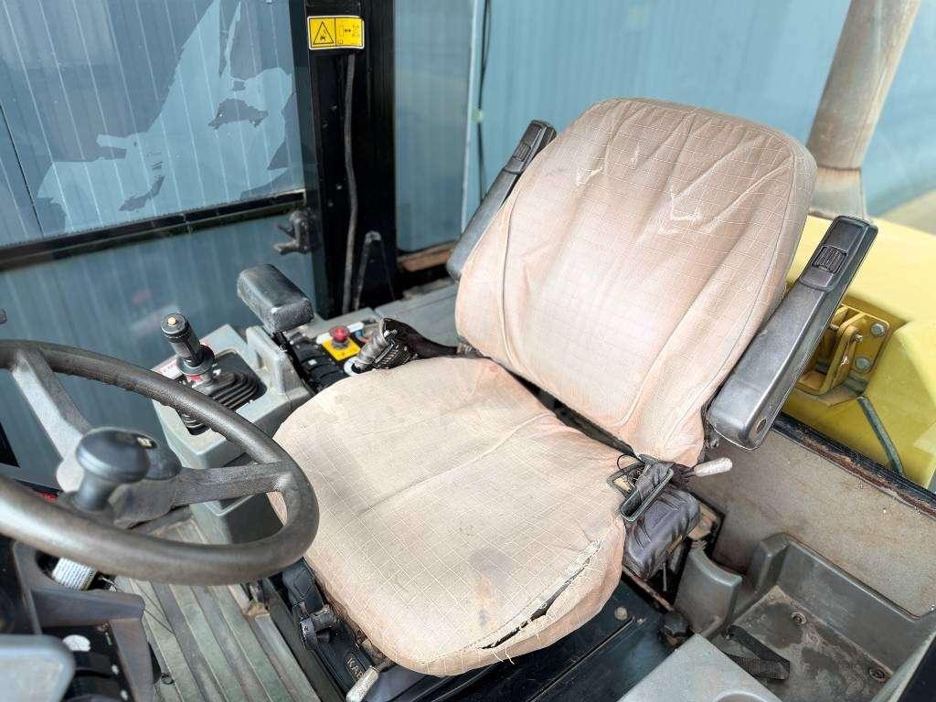 Caterpillar CS74 Foto 29