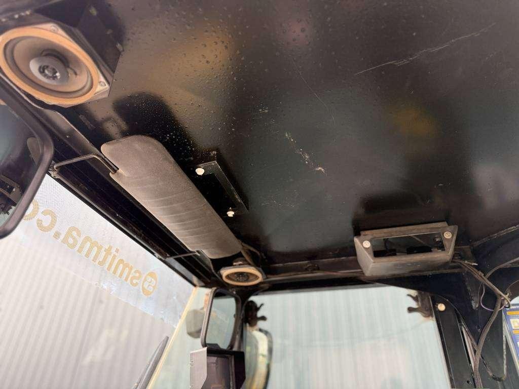 Caterpillar CS74 Foto 30