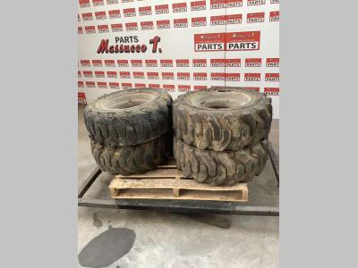 Pneumatico con Cerchio per Haulotte H15 SDX in vendita da Massucco T. Srl Area Ricambi