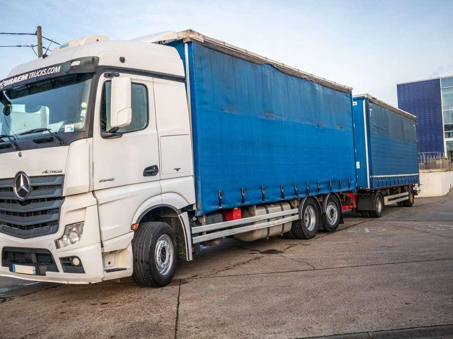 Mercedes-Benz ACTROS 2548-6x2+VOITH Foto 1