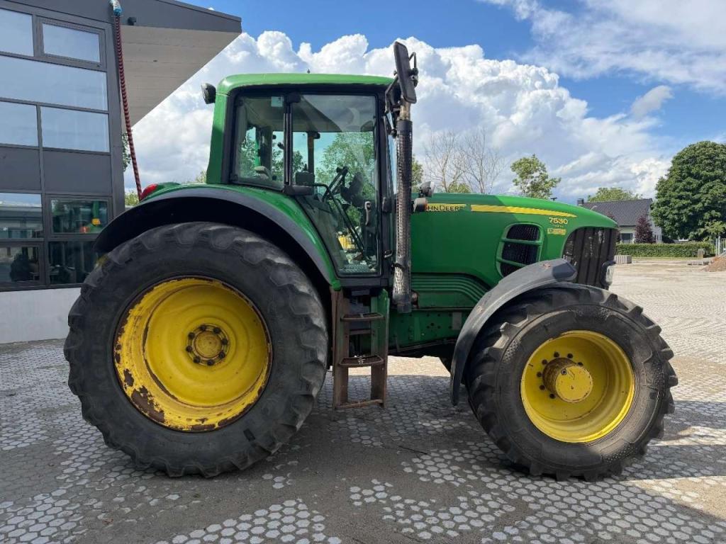 John Deere 7530 PowerQuad Foto 4