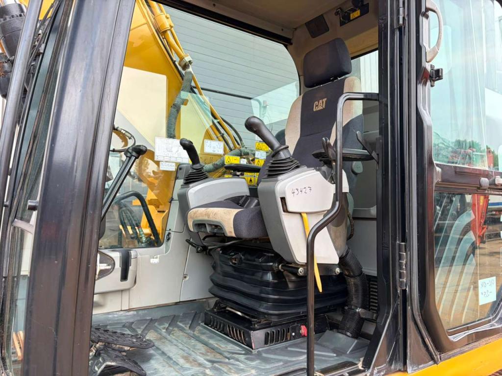 Caterpillar 320FL Foto 19