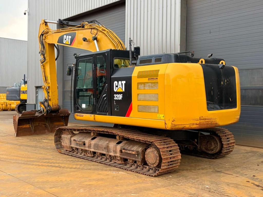 Caterpillar 320FL Foto 3