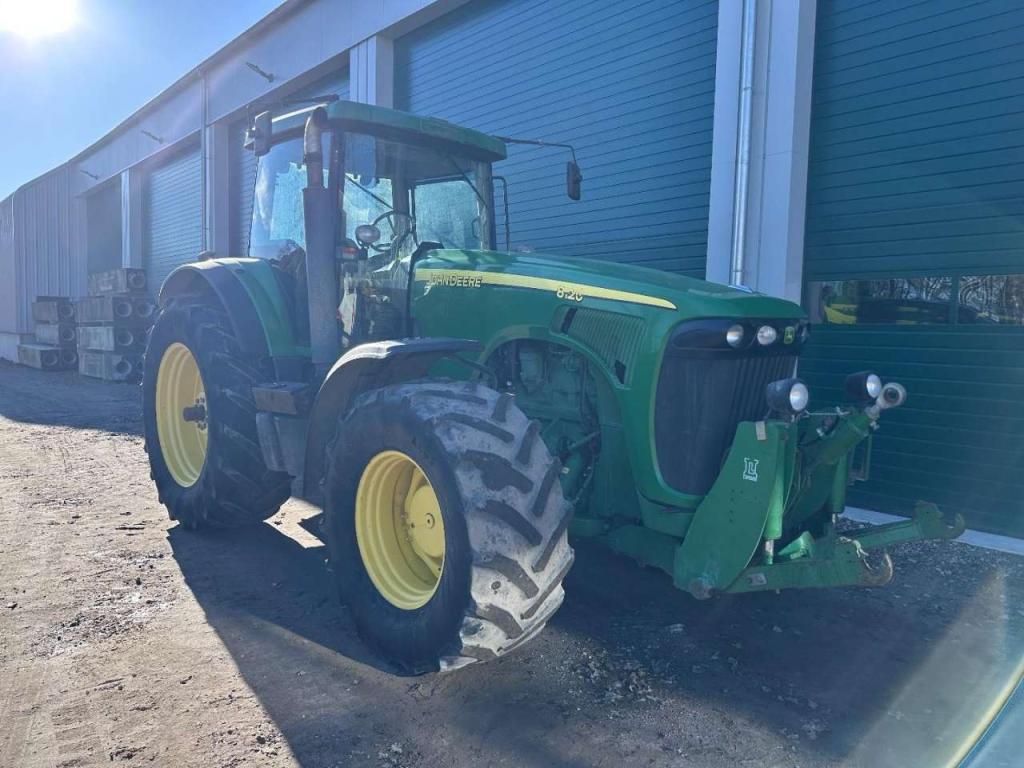 John Deere 8120 Powershift Foto 2