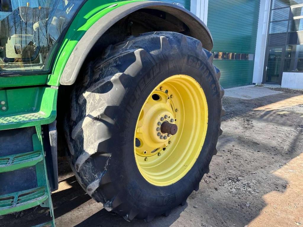 John Deere 8120 Powershift Foto 8