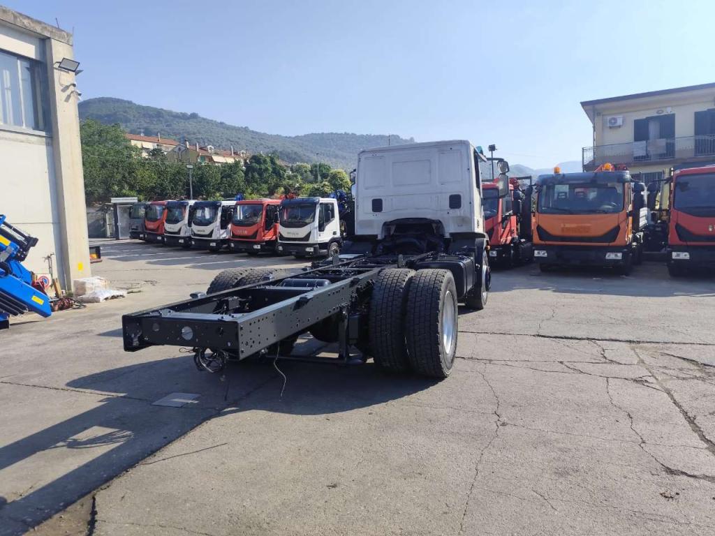 Iveco EUROCARGO 180E32 Foto 10