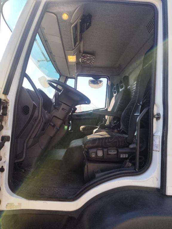 Iveco EUROCARGO 180E32 Foto 11