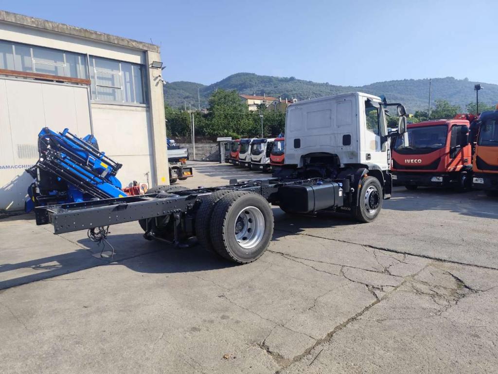Iveco EUROCARGO 180E32 Foto 23