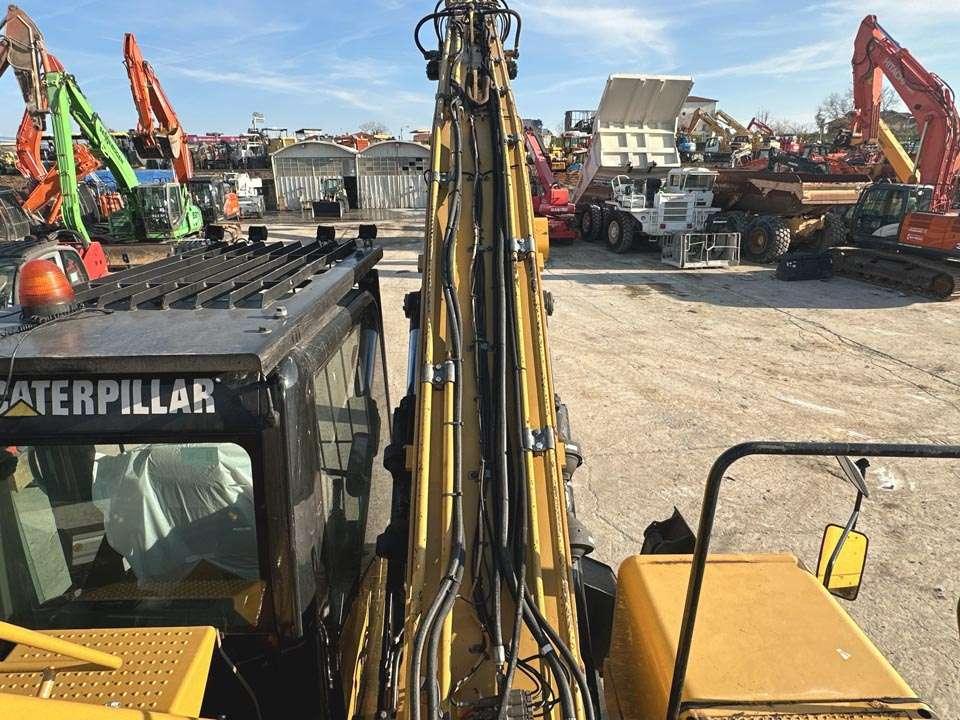 Caterpillar M325D 4X4 Foto 9