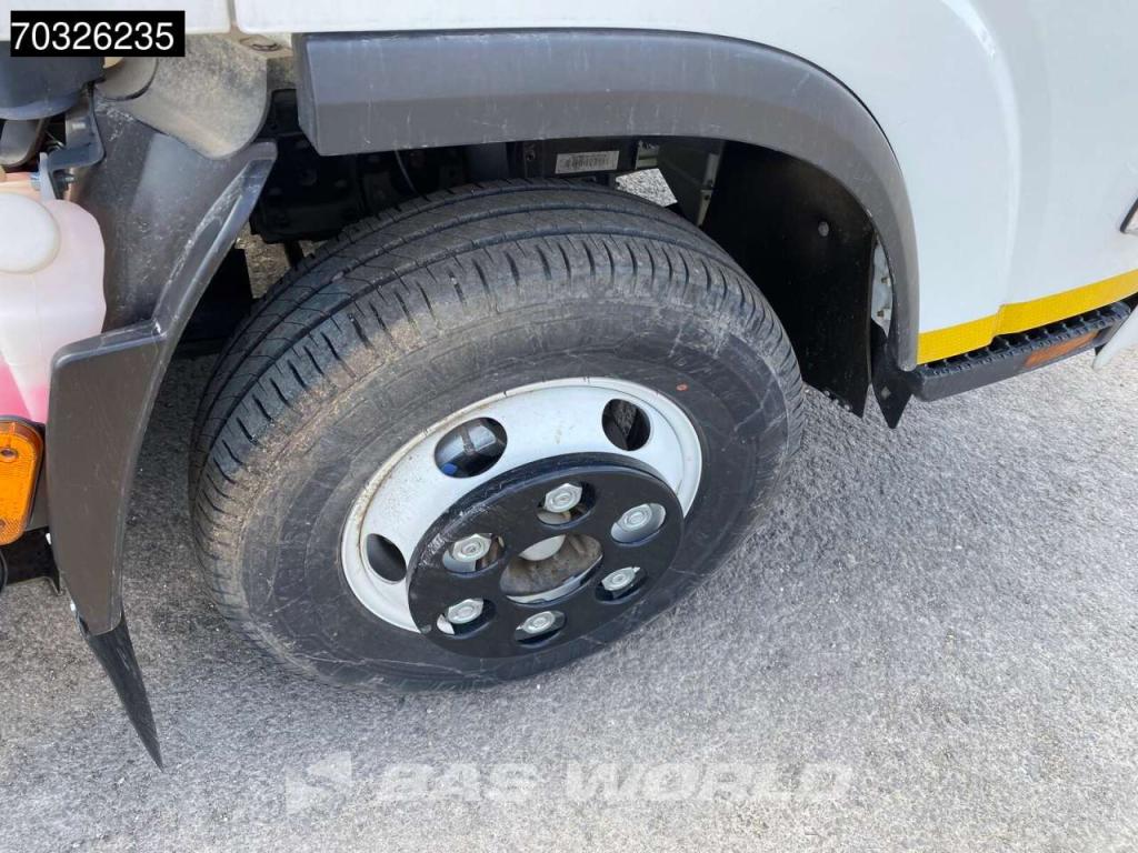 Isuzu M 27 4X2 Foto 12
