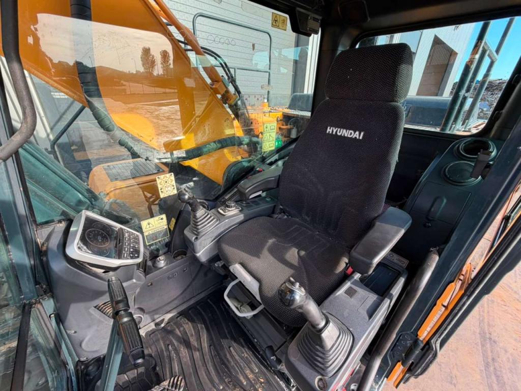 Hyundai HX330NL Foto 21