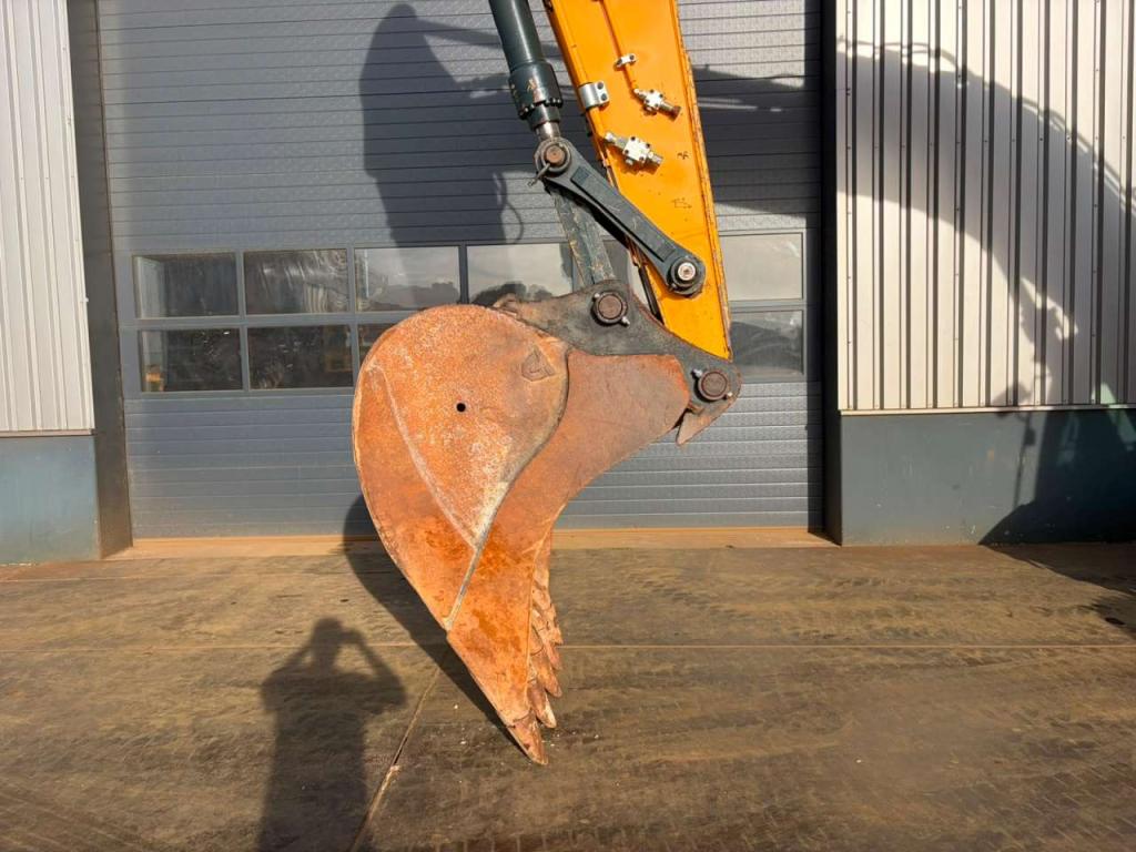 Hyundai HX330NL Foto 9
