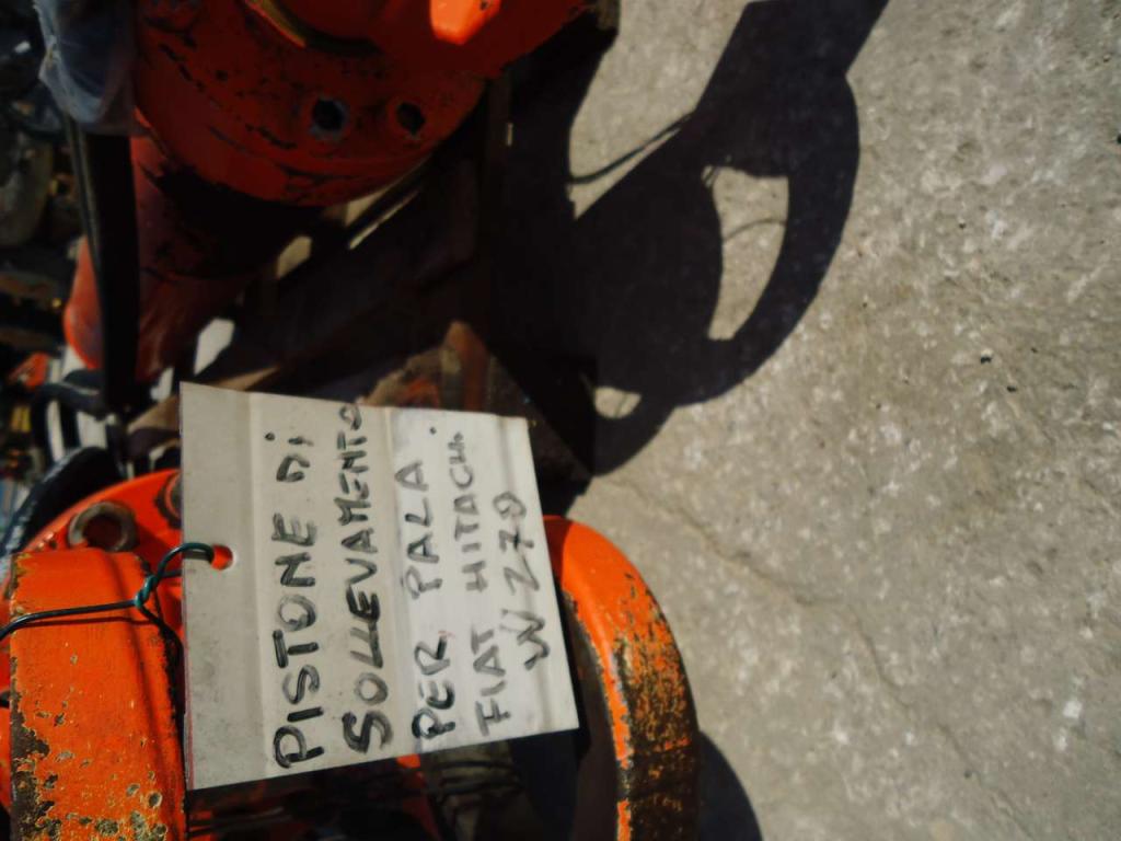 Pistone sollevamento per Fiat Kobelco W270 e Fiat Hitachi Foto 4