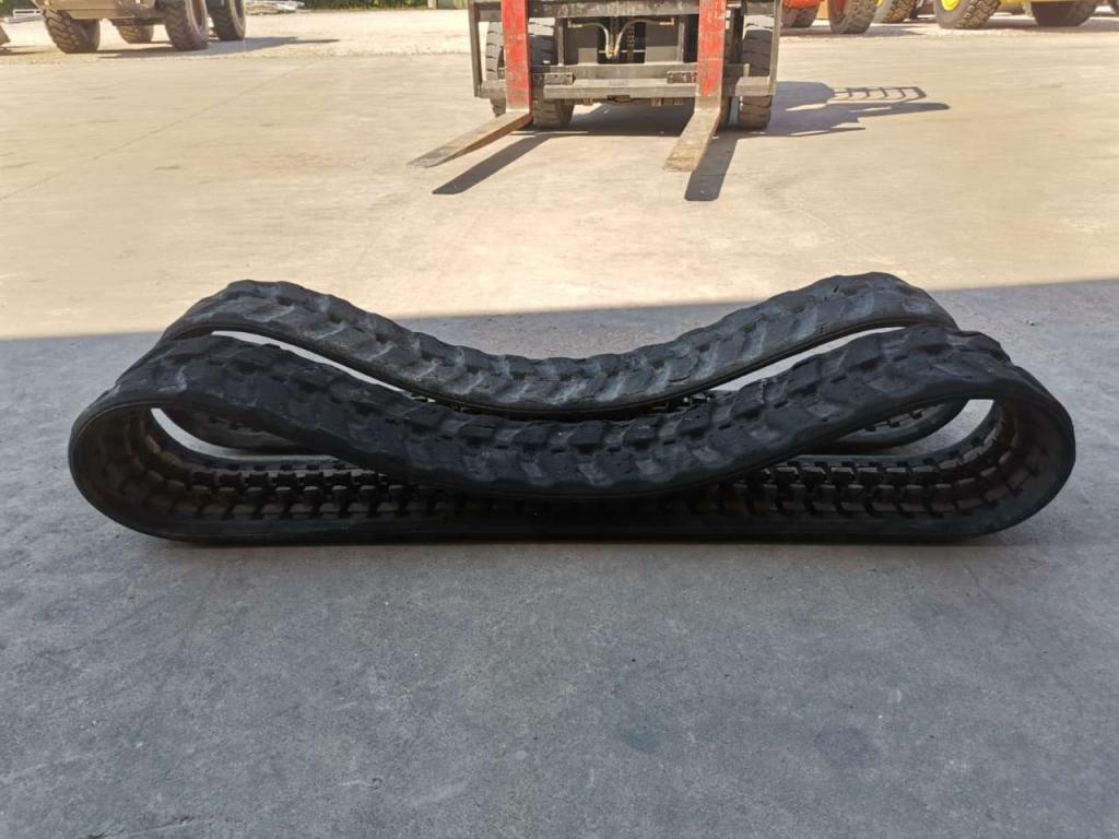 Cingolo in gomma per Caterpillar 301.7CR Foto 2