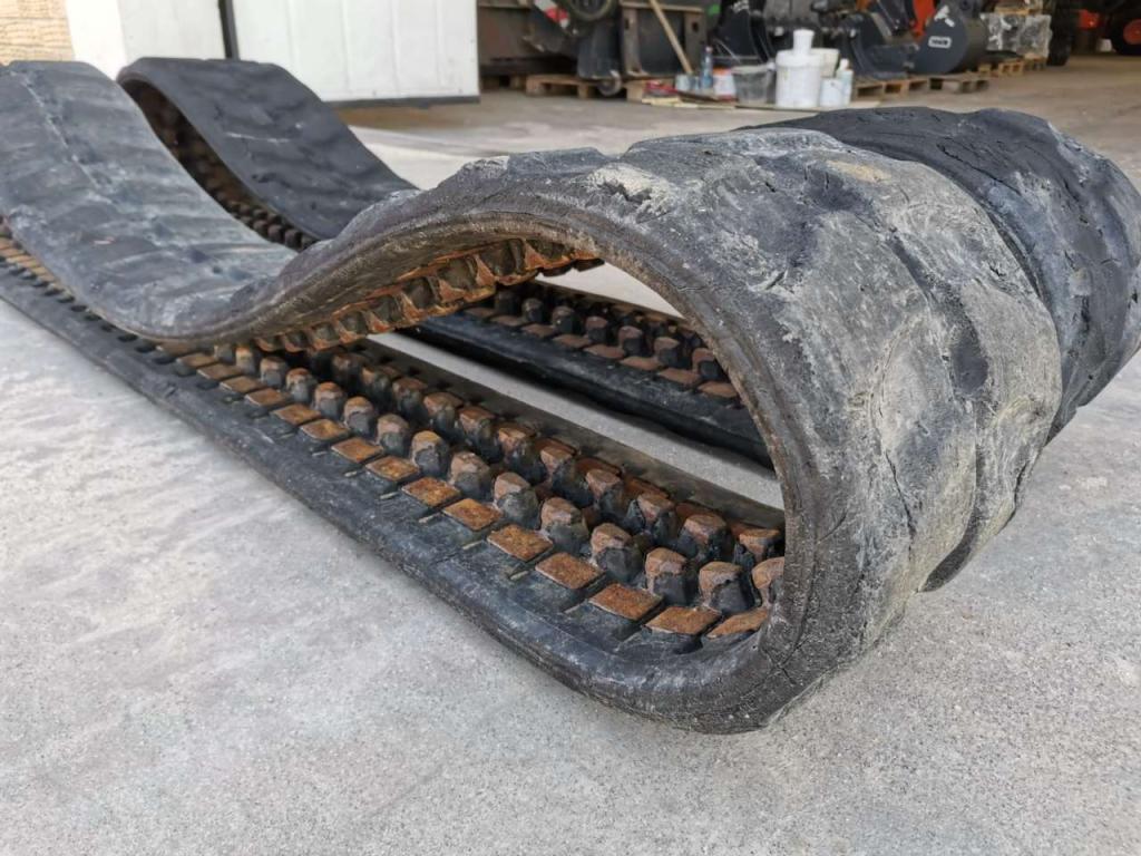 Cingolo in gomma per Caterpillar 301.7CR Foto 3
